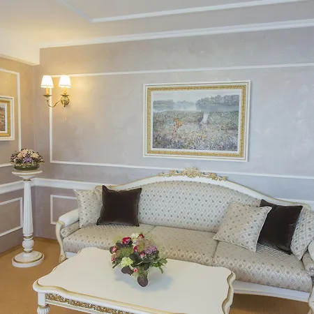Belarus Hotel 3*